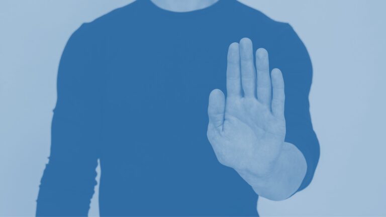 απαγόρευση βίας και παρενόχλησης