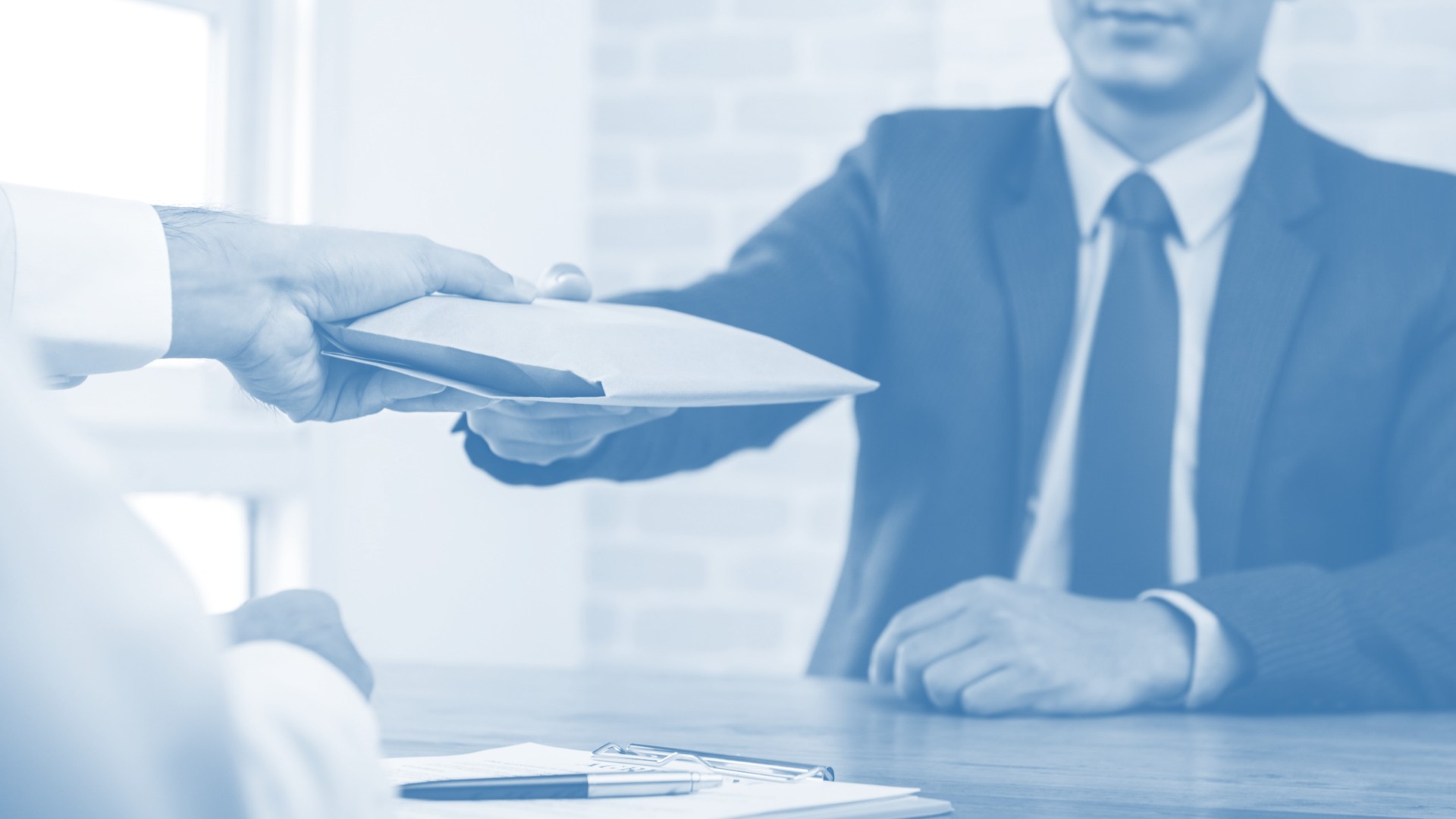 Right of Minorities to Redeem Their Shares from the SA