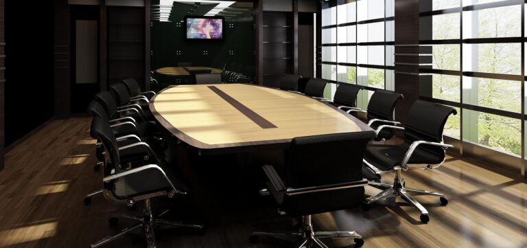 Αιθουσα συνεδριάσεων που γίνονται οι γενικές συνελεύσεις μιας ΑΕ